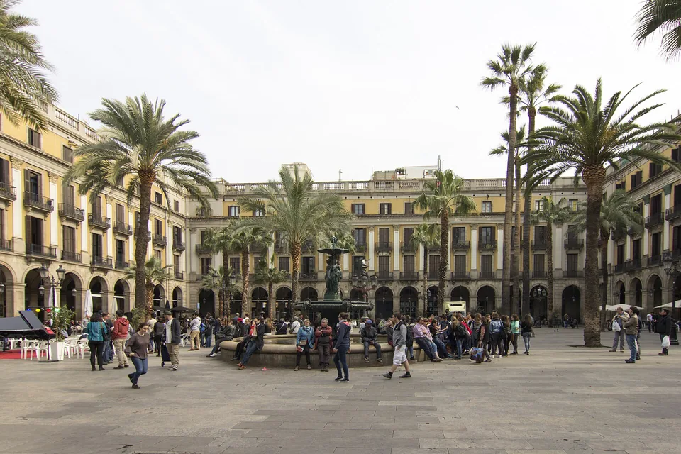 Plaça Reial, Barrio Gótico